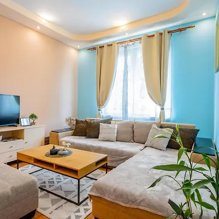 Spacious 3bd Apartment
